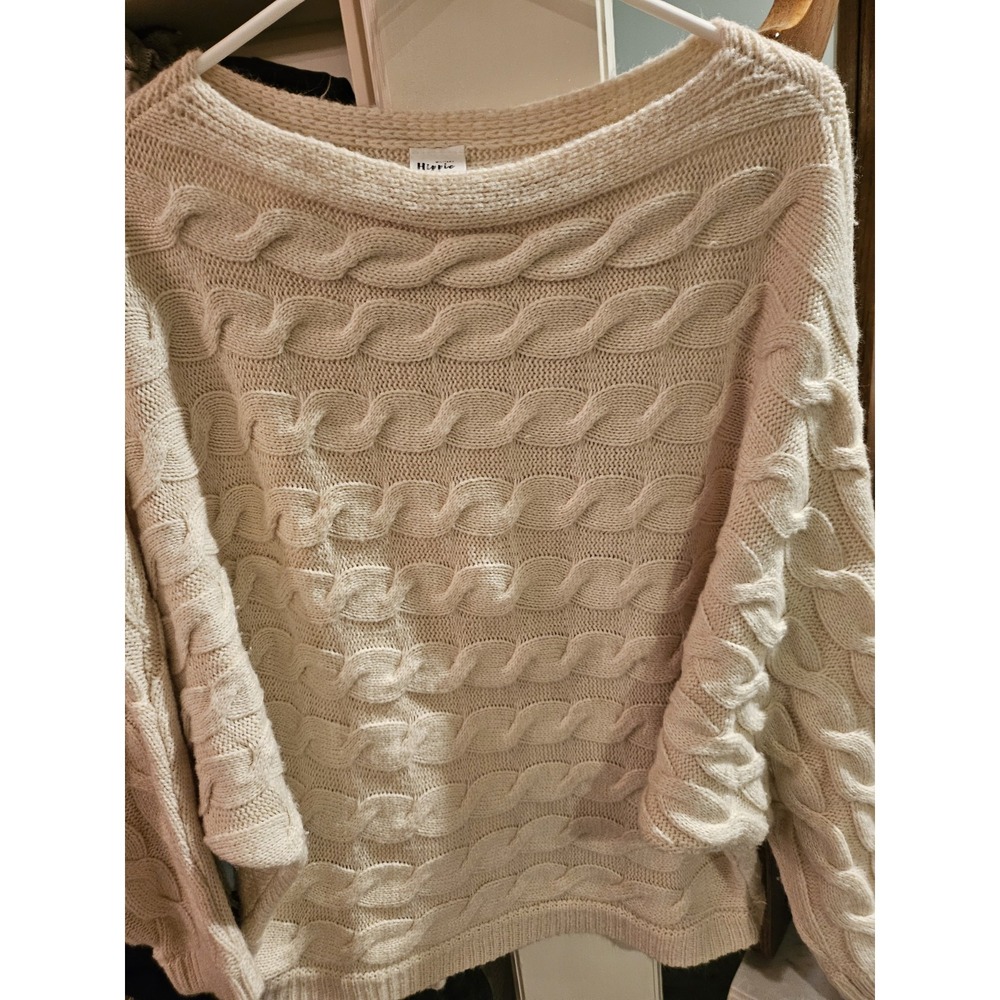 HIppie Brand  Wide Neck, Wide Sleeves Cable Knit Sweater.  Cream Sz Sm